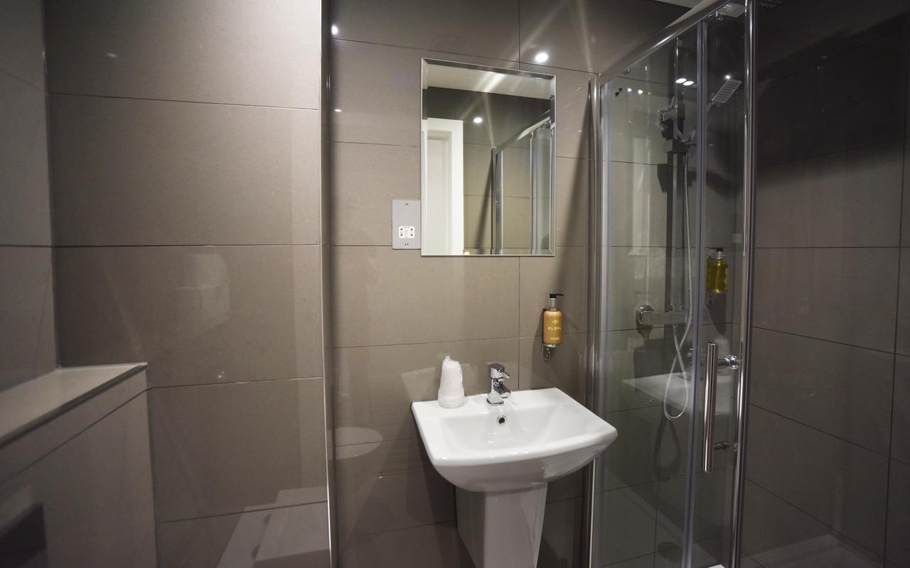 Chambre Lit King-Size Supérieure - Étage Supérieur - Vue sur la Ville